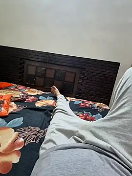 Snapshot of kkkk1882 chatting on 10.30.25 kkkk1882 online show from 10.30.25