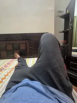 Snapshot of kkkk1882 chatting on 11.02.25 kkkk1882 online show from 11.02.25