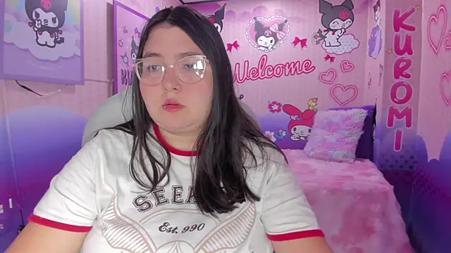 Snapshot of Dulce_meow chatting on 06.18.26 Dulce meow online show from 06.18.26