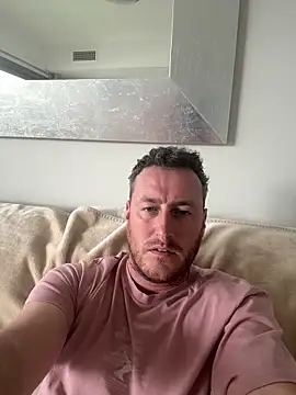 Snapshot of Londonlad818 chatting on 03.10.26 Londonlad818 online show from 03.10.26