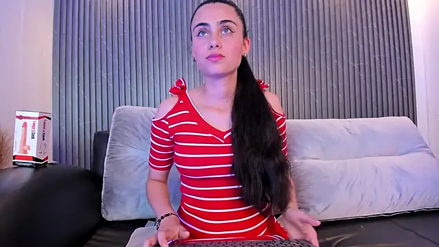 sofiapalacioss online show from 09.15.25