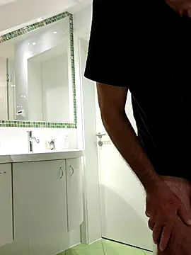 Snapshot of Oldmenhot66 chatting on 09.25.25 Oldmenhot66 online show from 09.25.25