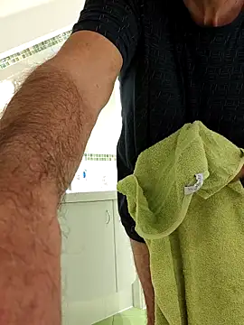 Snapshot of Oldmenhot66 chatting on 09.27.25 Oldmenhot66 online show from 09.27.25