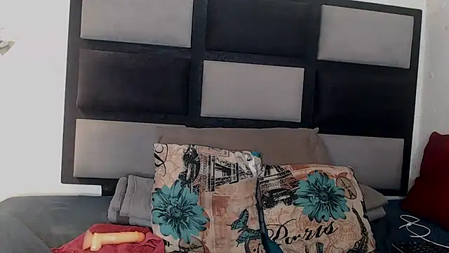 Freaky-boobs online show from 10.28.25