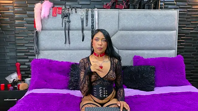 DaiaRousi online show from 11.14.25