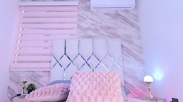 collet 1 online show from 11.22.25