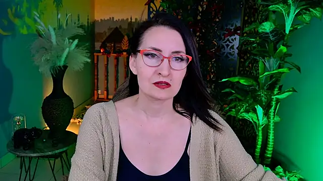 Snapshot of UnaTerra chatting on 02.23.26 UnaTerra online show from 02.23.26