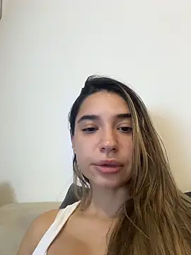 ItalianGirl online show from 11.20.25