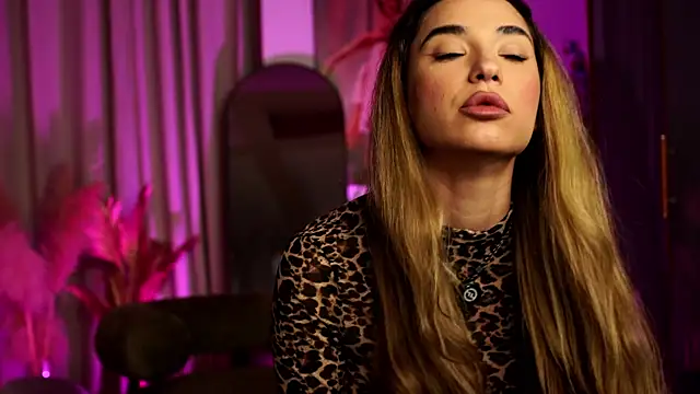 ItalianGirl online show from 04.26.26