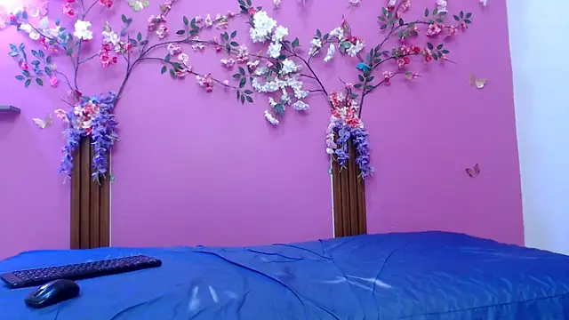 skinnysofia18 online show from 02.27.26