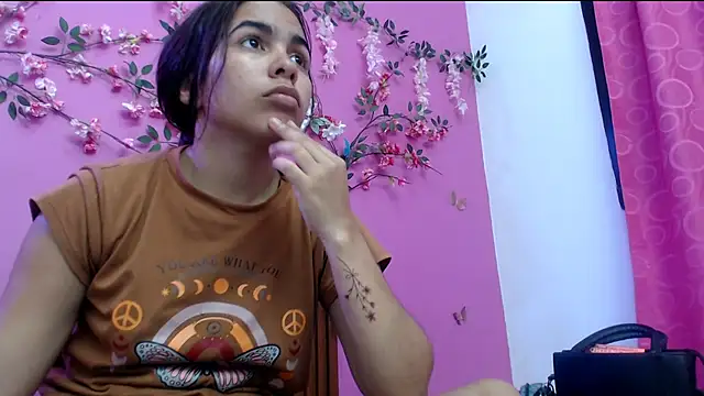 skinnysofia18 online show from 06.05.26
