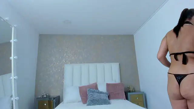 KaylieBrooks online show from 11.25.25