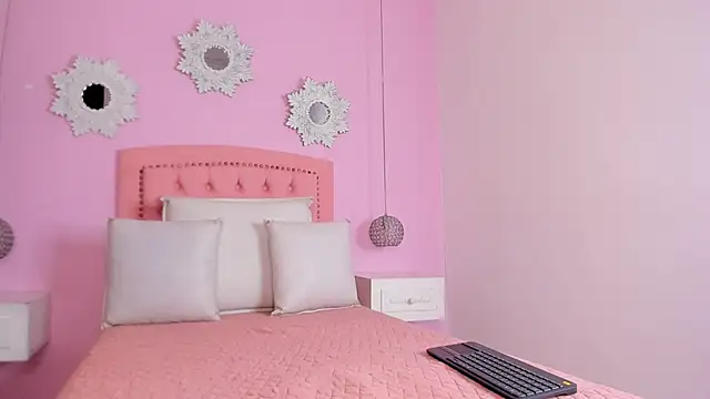 CannelaSmith online show from 09.13.25