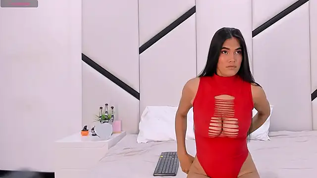 Snapshot of XimenaCosta chatting on 10.23.25 XimenaCosta online show from 10.23.25