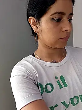 ValerieLove  online show from 11.02.25