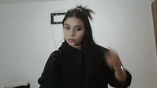 ValerieLove  online show from 12.04.25