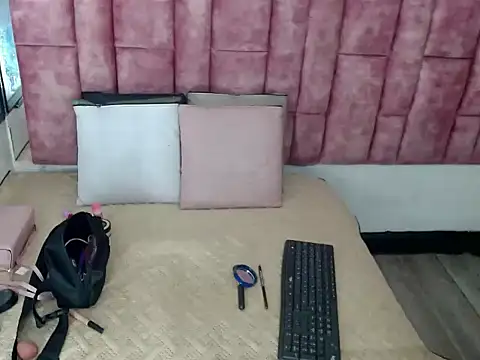 Penelopee Rouse online show from 10.29.25