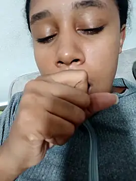 Snapshot of MoniqueMulberry chatting on 10.07.25 MoniqueMulberry online show from 10.07.25