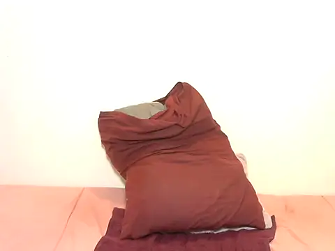 BeautyQueenX22 online show from 12.05.25