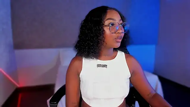 Snapshot of Kishalove_ chatting on 11.11.25 Kishalove online show from 11.11.25