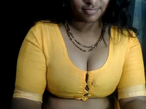 Snapshot of DearKimmi chatting on 01.14.25 DearKimmi online show from 01.14.25