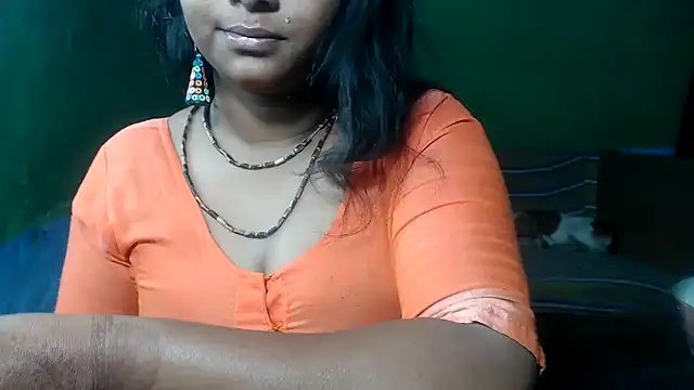 Snapshot of DearKimmi chatting on 03.05.25 DearKimmi online show from 03.05.25