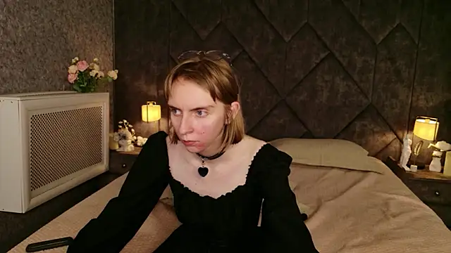 Beverly Gomes online show from 06.08.26