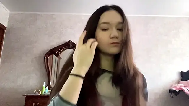 Pikmigirl18 online show from 10.08.25