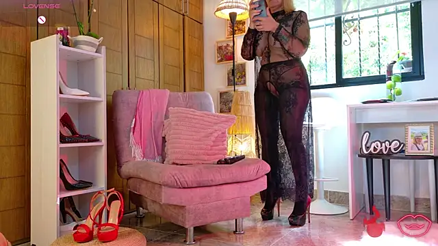 Snapshot of mrs_edha chatting on 07.17.26 mrs edha online show from 07.17.26