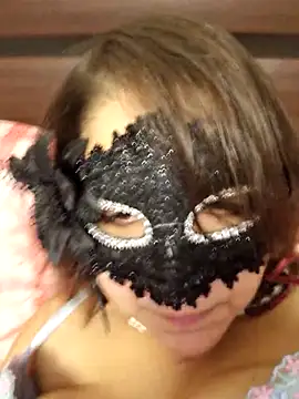Snapshot of LOCA_GIRL chatting on 10.26.25 LOCA GIRL online show from 10.26.25