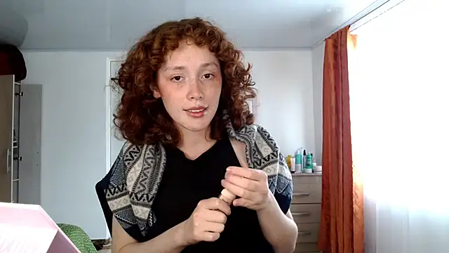 Snapshot of Myrosieposy chatting on 03.31.26 Myrosieposy online show from 03.31.26