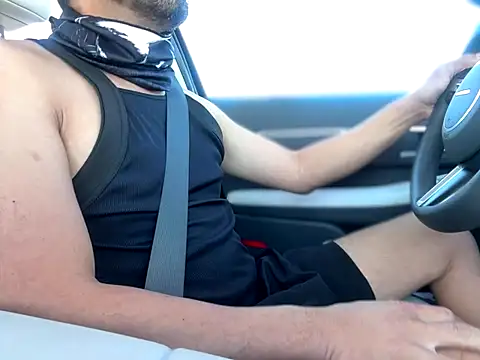 Snapshot of RiverTM chatting on 10.05.25 RiverTM online show from 10.05.25