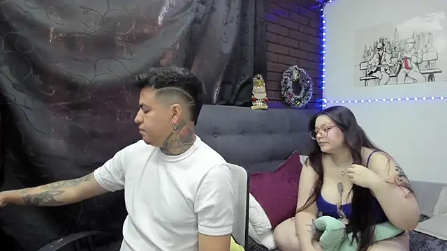 Snapshot of CrisabellssEden chatting on 11.27.25 CrisabellssEden online show from 11.27.25