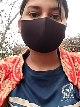 Snapshot of Janvi_Jaitly chatting on 12.22.25 Janvi Jaitly online show from 12.22.25