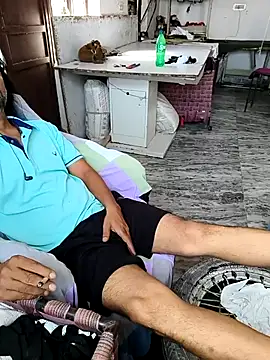 Snapshot of malhotra21 chatting on 09.24.25 malhotra21 online show from 09.24.25