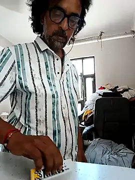 Snapshot of malhotra21 chatting on 09.27.25 malhotra21 online show from 09.27.25