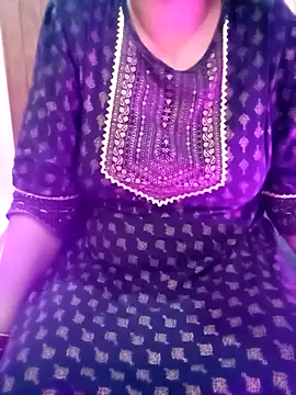 Snapshot of your_favourite_bhabhi chatting on 09.11.25 your favourite bhabhi online show from 09.11.25