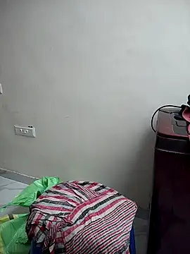 Snapshot of your_favourite_bhabhi chatting on 11.15.25 your favourite bhabhi online show from 11.15.25