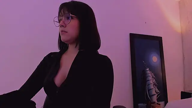 AnnaraLein online show from 11.19.25