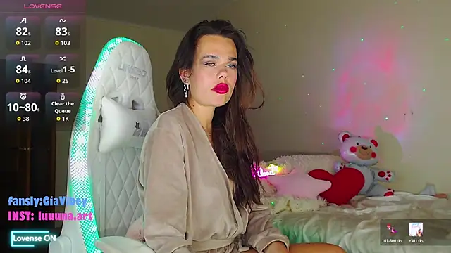 Gia Vibey online show from 07.02.26