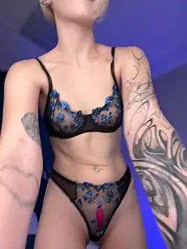 Elven Elfie online show from 11.01.25