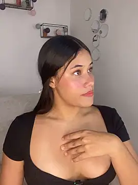 AlisxxnFx online show from 03.18.26