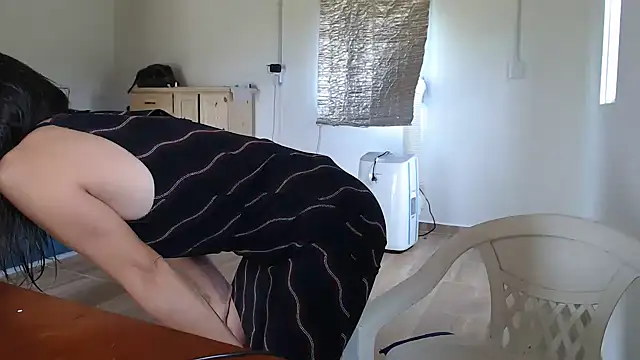 Missforever online show from 12.14.25