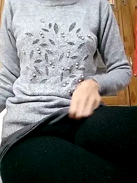 Snapshot of miss_raavy chatting on 12.18.25 miss raavy online show from 12.18.25