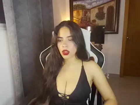 Snapshot of SuperNovaXOX chatting on 11.02.25 SuperNovaXOX online show from 11.02.25