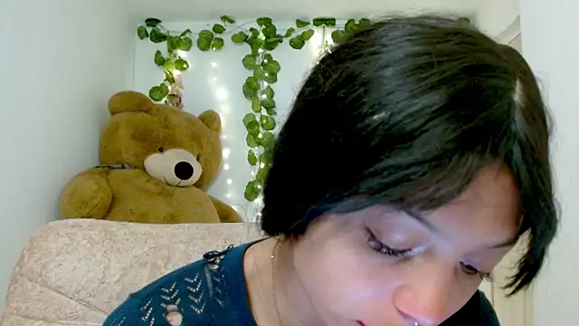 EIVIY1609 online show from 11.06.25