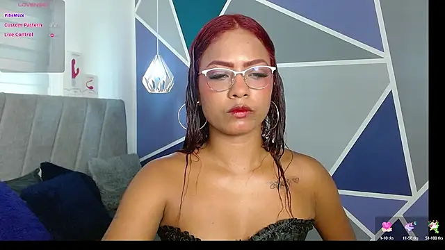 Snapshot of Chloe_Brown3 chatting on 10.11.25 Chloe Brown3 online show from 10.11.25