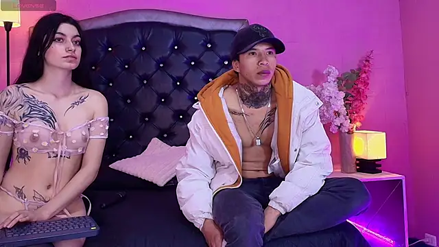 Snapshot of Mike_and_Sttar chatting on 09.19.25 Mike and Sttar online show from 09.19.25