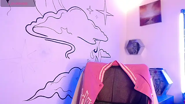 Snapshot of Trinity_Knox chatting on 11.19.25 Trinity Knox online show from 11.19.25