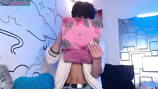 Snapshot of Trinity_Knox chatting on 11.22.25 Trinity Knox online show from 11.22.25